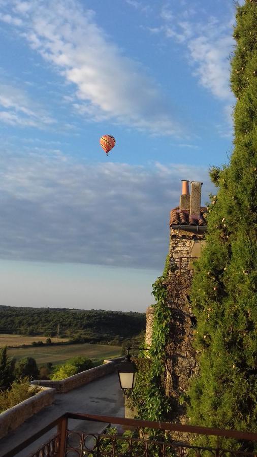 Отель La Fontasse Lussan  Экстерьер фото