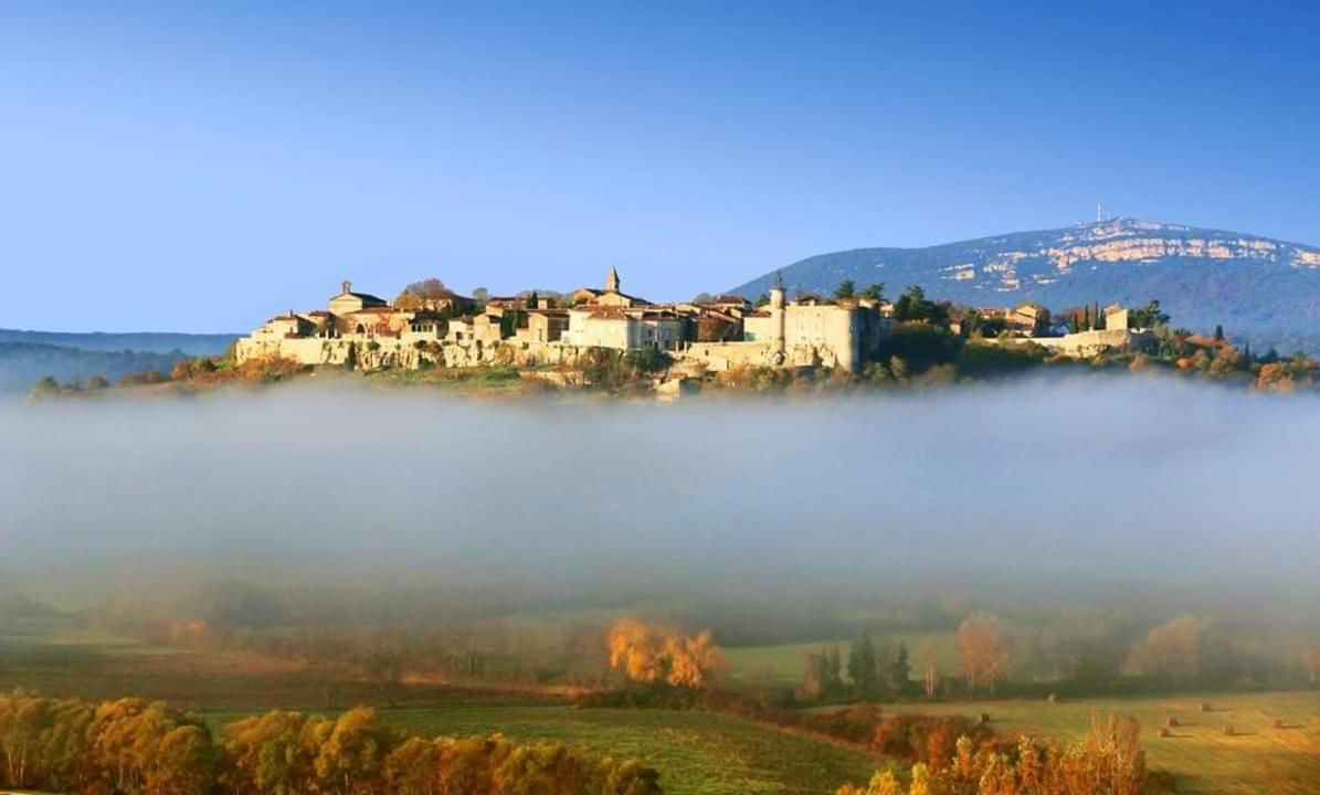 Отель La Fontasse Lussan  Экстерьер фото